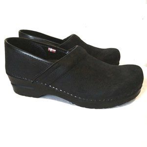 Sanitas "Albertine" Oiled Leather Closed Back Clog